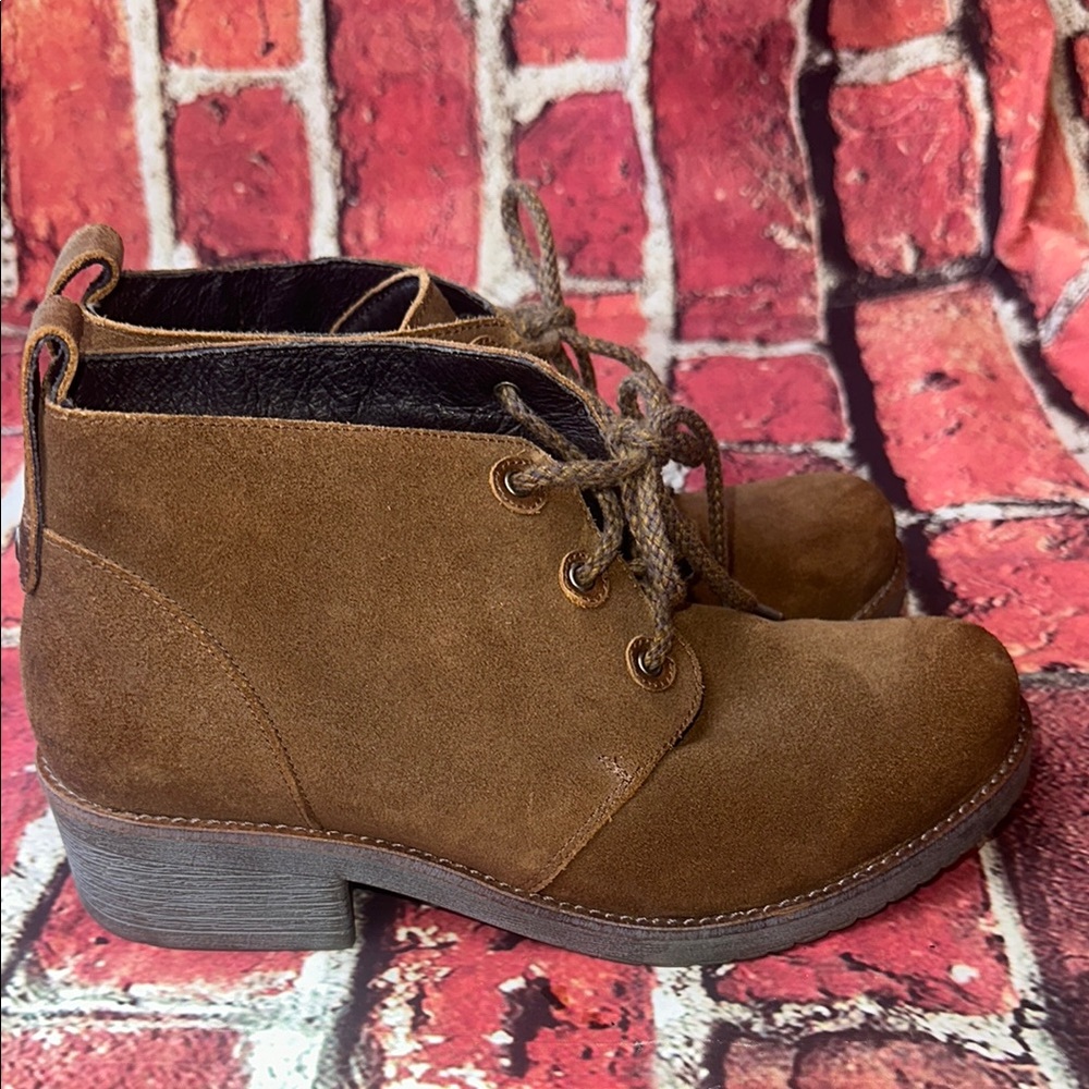 Naot Brown Suede Lace-Up Ankle Boots